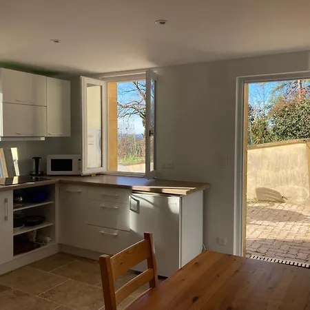 Apartmán Rez-de-jardin 3 Pieces Avec Jolie Vue Plazac